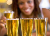 MAGAZINE – L’alcool et les jeunes : prévenir sans dramatiser HD-368---alcool1