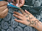 Les tatouages, une mode qui laisse des traces… HD-378---tatou-2
