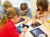 Informatique : le primaire fait le pari du codage HD-388-informatique-3