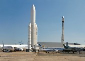 Au Bourget, la tête dans les étoiles HD-398---©-Mus2