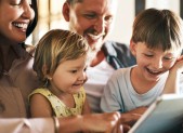 Gestion des écrans en famille, comment poser un cadre cohérent ? hd-467-open